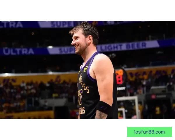 湖人复仇骑士夺赛季50胜 东契奇42+12迎里程碑 詹姆斯再创历史新纪录